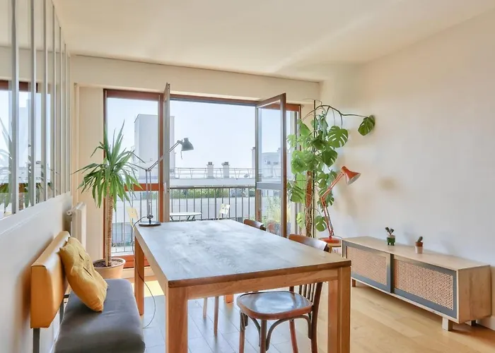 For 2 People In Pere Lachaise Daire *